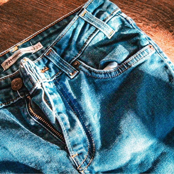 LEVI’S 26 JEANS - Picture 3 of 5